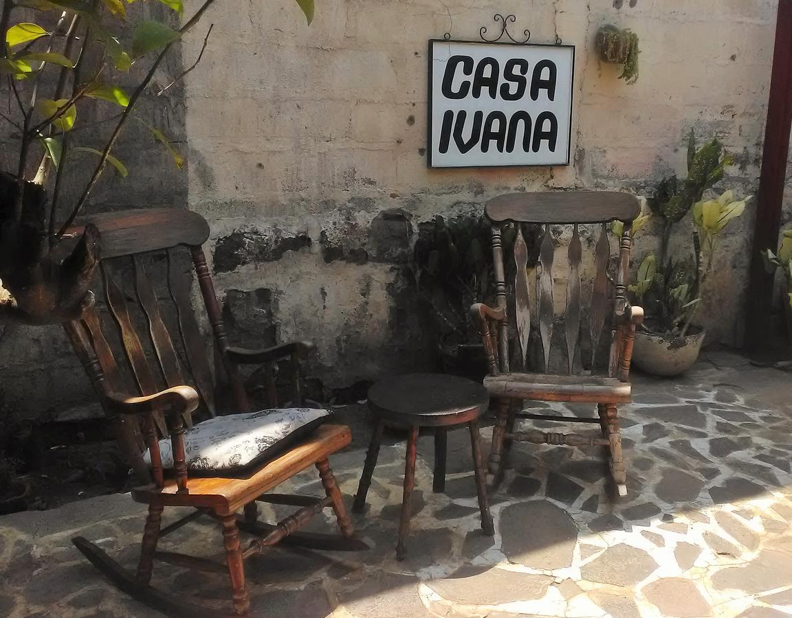 Hostal Casa Ivana León 外观 照片